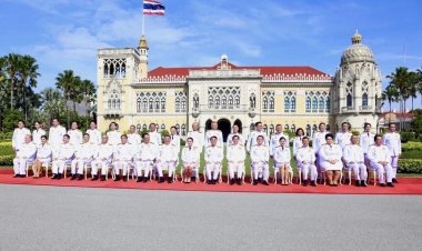 เริ่มงานวันแรก “ครม.อุ๊งอิ๊ง” ถ่ายรูปหมู่หน้าตึกไทยคู่ฟ้า ก่อนประชุมนัดพิเศษ