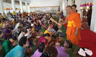 ชาวอำเภอโพธิ์ศรีสุวรรณแห่ทำบุญอายุวัฒนมงคลพระครูสุจิตโพธาลังการ ครบรอบ 5 รอบ