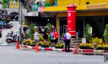 นทท.ไทย-เทศแห่ถ่ายรูปคู่ตู้ไปรษณีย์ยักษ์เก็บภาพเป็นที่ระลึกครบรอบ 100 ปี ดันท่องเที่ยวเบตงคึกคัก