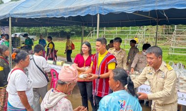 นายอำเภอท่าสองยาง  เปิดโครงการ "อำเภอยิ้มเคลื่อนที่ บำบัดทุกข์ บำรุงสุข สร้างรอยยิ้มให้ประชาขน"