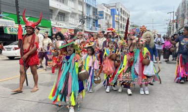 ม่วนคักขบวนผีสุ่ม ออกอาละวาดสร้างความสนุกสนานสืบสานประเพณีหนึ่งเดียวในโลก