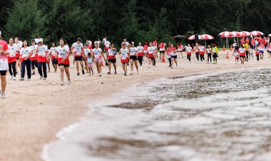 นักวิ่งปอดเหล็กกว่า 4 พันคน“อะเมซิ่ง ไทยแลนด์ ซีนิค ฮาล์ฟมาราธอน กระบี่ 2024”