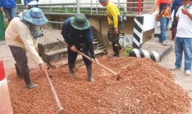 "นุ้ยส์ เมืองฉอด" ประสานงานนำหินคลุก 2 รถดั๊ม  เร่งแก้ไขแญหา ดินทรุดตัว