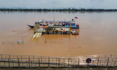 เรือนำเที่ยวน้ำโขงหยุดให้บริการชั่วคราวกระแสน้ำยังไหลแรงหวั่นไม่ปลอดภัย