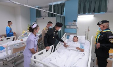 มทภ.4 รุดเยี่ยมทพ.บาดเจ็บ 4 นายเหตุบึ้มบันนังสตา-สั่งยกระดับคุมเข้มยะลา