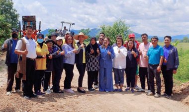 “รองจอย” อบจ.ตาก- ลงพื้นที่ ดูงานพัฒนาเส้นทาง ถนน ต.แม่ปะ อ.แม่สอด