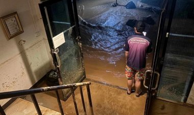 ฝนถล่มหนักพะเยาอ่วมซ้ำรอบ 2 อ่างเก็บน้ำห้วยแก้วล้นปริงเวย์ท่วมบ้านเรือน