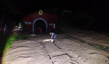 รถไฟสายเหนืออัมพาตดินโคลนบนภูเขาปิดปากทางอุโมงค์รถไฟขุนตาล