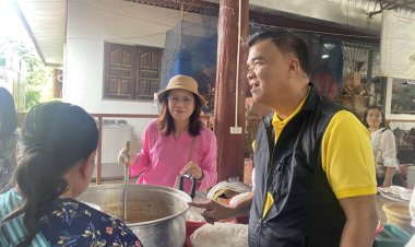 “ผู้ใหญ่หมี แม่สอด” ร่วมงานตานก๋วยสลากที่วัดสว่างอารมณ์