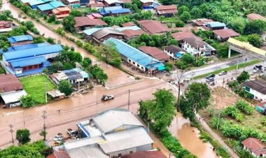 "ศรีสำโรง-สวรรค์"เมืองสุโขทัยอ่วมน้ำยมซัดคันดินพังทะลักท่วม