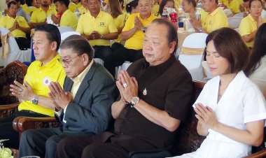 ทำบุญวันคลายวันเกิดครบรอบ 88 ปี “วัฒนา อัศวเหม” แบบเรียบง่าย