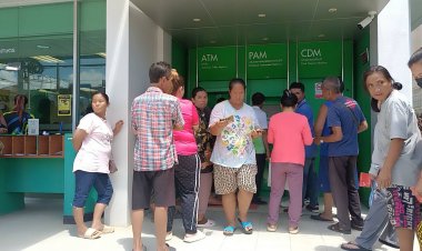 คนปราจีนบุรีขอบคุณรัฐบาลต่อลมหายใจคนยากจน ยันจะใช้เงินหมื่นคุ้มค่าที่สุด