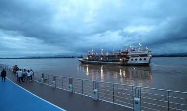 น้ำโขงลดต่อเนื่อง เปิดวิ่งเรือสำราญท่องเที่ยว คาดคึกคักยาวถึงงานไหลเรือไฟ