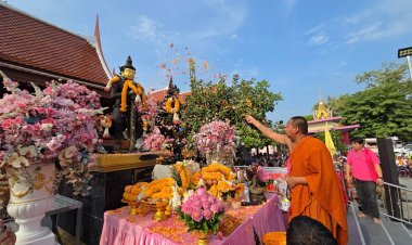 “เก่ง ธชย”พร้อมสาวงามประกวดมิสแกรนด์แห่ขอพรท้าวเวสสุวรรณหน้าทองคำ