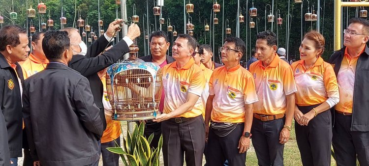 นราธิวาสจัดยิ่งใหญ่แข่งขันนกเขาชวาครั้งที่ 9 ชิงถ้วยพระราชทาน