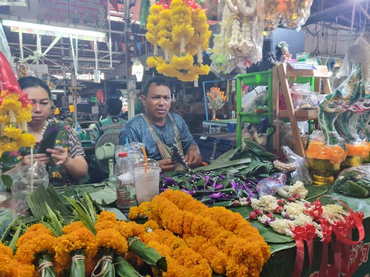 พ่อค้าชาวโคราช ไม่มั่นใจว่าจะได้เงินดิจิทัล 1 หมื่นบาท หลังกระทรวงการคลั่งระบุเฟสสอง แจกไม่ทันปีนี้แน่