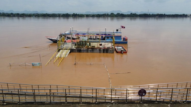 เรือนำเที่ยวน้ำโขงหยุดให้บริการชั่วคราวกระแสน้ำยังไหลแรงหวั่นไม่ปลอดภัย