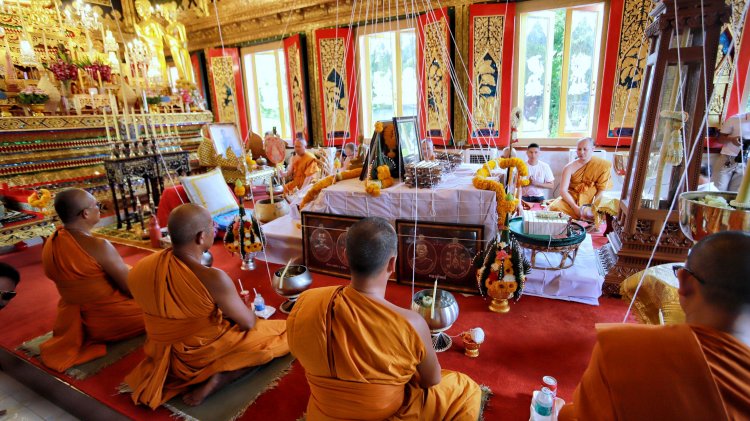 เข้มขลังปลุกเสก “เหรียญพระอุปัชฌาย์อ๊อด”ศิษยานุศิษย์รอรับเหรียญแจกทานกันคับคั่ง