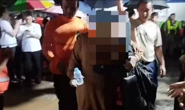 ผู้ปกครอง-ครูร่ำให้!ปู่เล่าระทึกอุ้มหลานกระโดนหนีตายรถคันไฟไม้ ครูเผยรอดตายเพราะติดประชุม