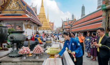 สมหวังดั่งใจ! 'เทนนิส-พาณิภัค' ถวายไข่ไก่ต้มสุกอีก 1 หมื่นฟอง สักการะสิ่งศักดิ์สิทธิ์ วัดพระแก้ว