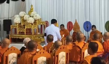 แห่ร่วมฟังพระอภิธรรมศพ ครู-นักเรียน  23 ผู้วายชนม์แน่นวัด