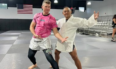 สตีเฟ่น ธอมป์สัน นักสู้ UFC ยก ‘แสนชัย’ เป็นไอดอล พร้อมใช้อาวุธมวยไทยเผด็จศึกคู่แข่งในศึก307 วันอาทิตย์นี้