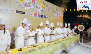 โคราช ปรุงเมนูเจวัตถุดิบมงคล ก๋วยเตี๋ยวหลอดเจ 8 เซียน ความยาว 88 เมตร