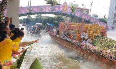 หนึ่งเดียวในโลก แห่งเดียวในไทยประเพณีรับบัวชาวบางพลีสืบทอดกันมาตั้งแต่โบราณ