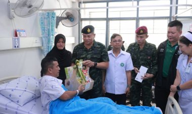 มทภ.4 รุดเยี่ยมสมาชิกอส. 4 นาย เหยื่อไปป์บอมบ์โต๊ะเต็งนราธิวาส