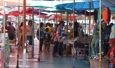 พ่อค้าแม่ค้าชี้แจกเงินหมื่นเฟสแรกไม่กระตุ้นศก.เท่าที่ควรวอนรัฐเร่งคลอดเฟสสอง