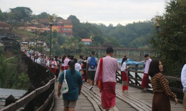 อันซีน สังขละบุรี นักท่องเที่ยวแห่รับลมหนาวสะพานมอญเมืองกาญจน์