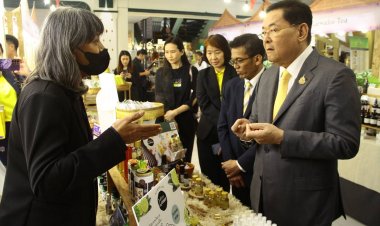 “พาณิชย์” ร่วมกับ ICONSIAM จัดงาน ‘Market D @ICONSIAM’ เปิดตลาดใหม่ให้ผลิตภัณฑ์ชุมชน