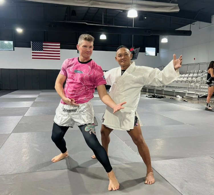 สตีเฟ่น ธอมป์สัน นักสู้ UFC ยก ‘แสนชัย’ เป็นไอดอล พร้อมใช้อาวุธมวยไทยเผด็จศึกคู่แข่งในศึก307 วันอาทิตย์นี้