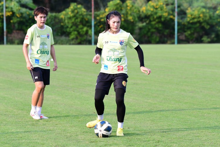 "หนึ่งฤทัย สระทองเวียน" นำฟุตบอลหญิงไทย ซ้อมต่อเนื่องก่อนไปเม็กซิโก