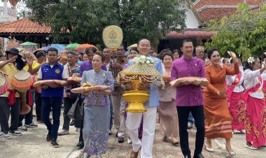 ผู้ว่าฯ นราธิวาส ร่วมทอดกฐินวัดประชุมชลธารา