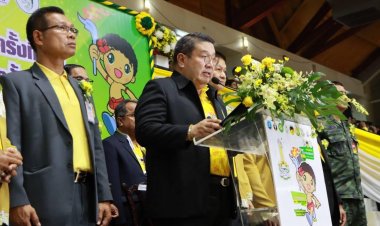 พ่อเมืองนราธิวาส นำทัพนักกีฬาจากนราธิวาส ร่วมพิธีเปิดการแข่งขันกีฬาเยาวชนแห่งชาติ ครั้งที่ 40