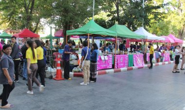 อุตรดิตถ์เปิดตลาด “โคก หนอง นา อารยเกษตร อุตรดิตถ์”กระตุ้นเศรษฐกิจส่งเสริมรายได้เกษตรกร