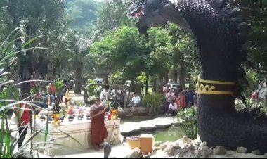 คอหวยอุทัยธานีฮือฮาได้เลขเด็ด พิธีบรรจุหัวใจ องค์ปู่ดำแสนสิริจันทรานาคราช