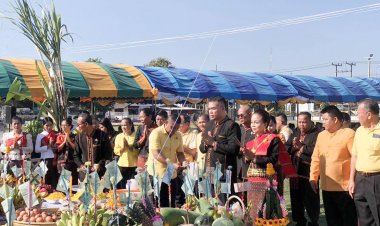 ชาวอำเภอไพรบึง พร้อมใจกัน เซ่นไหว้ศาลปู่ตาศิลปชัย แม่ย่าศรีเรือน เสริมความเป็นสิริมงคล