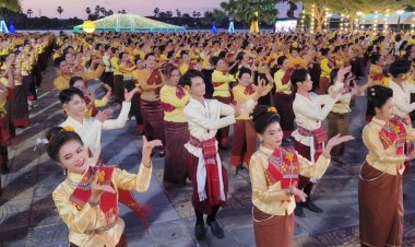 นางรำ 4 ชนเผ่ากว่าครึ่งหมื่นรำ บายศรีสู่ขวัญบ้าน บายศรีเมือง รุ่งเรือง 242 ปี ศรีสะเกษ