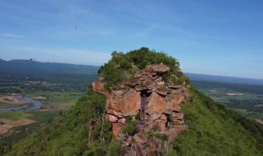 อันซีนใหม่!หินยักษ์ตาเดียวซ่อนผาซุ่มมองนักท่องเที่ยวที่ฟูจิครบุรี