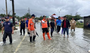 ผู้ว่าฯ นราธิวาส ย้ำ นายอำเภอฯ กำนัน ผู้ใหญ่บ้าน ประสานความร่วมมือช่วยกลุ่มเปราะบางเหยื่อน้ำท่วม