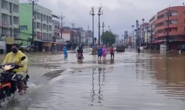 หาดใหญ่ เริ่มพ้นวิกฤติ ระดับน้ำเริ่มลดลง แต่หลายจุดยังถูก "น้ำท่วม"ขัง