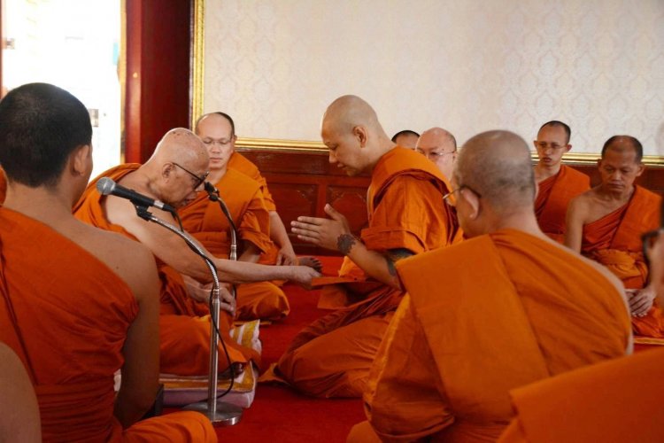 "จุฑามาศ เอเบอร์หาด" เป็นประธานอุปสมบทให้กับ "อาจารย์มังกร พันเศียร" ที่วัดไตรมิตรวิทยาราม