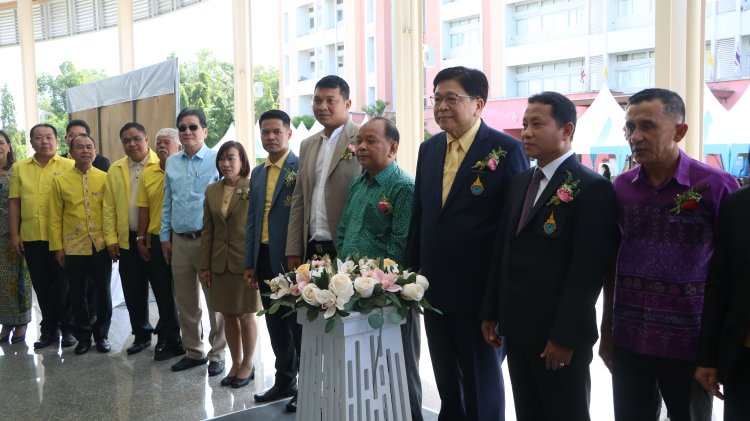 มหาวิทยาลัยนราธิวาสราชนครินทร์ เปิดอาคารเรียน โรงเรียน มนร.วิทยานุสรณ์ คณะวิทยาศาสตร์และเทคโนโลยี