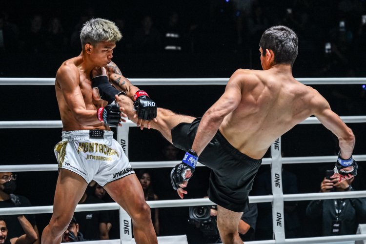เดือดเต็มขั้น “ชาติพยัคฆ์” บดชนะ “คมเพชร” , “นนทชัย” ทุบน็อก “ดีมิทรี” ศึก ONE ลุมพินี 86