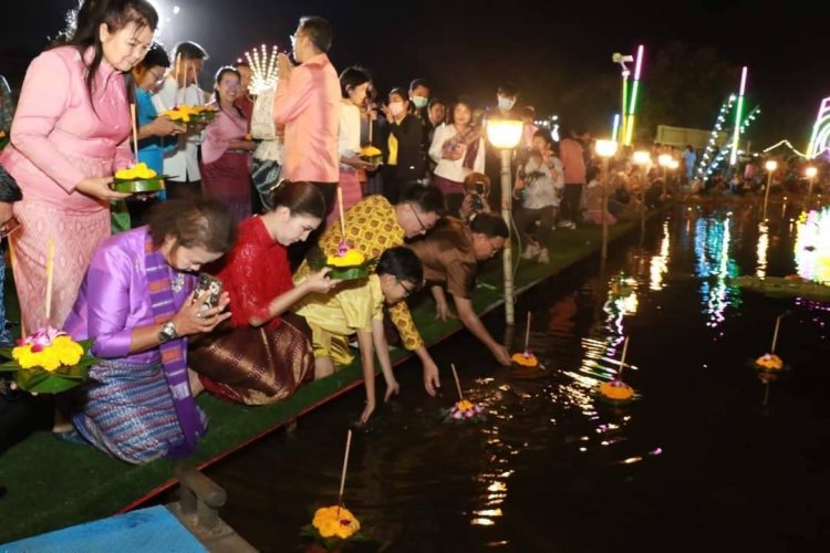 ยิ่งใหญ่สุดอลังการประเพณีลอยกระทงอำนาจเจริญชมกิจกรรมมากมาย