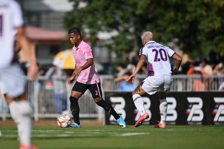 ปราสาทสายฟ้า ไม่พลาดบุกฟาด กระรอกขาวจ้าวสนาม 4-0 ฉลุ่ยสู่ 32 ทีม ช้าง เอฟเอ คัพ