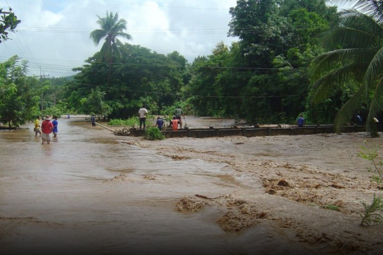 10 จังหวัดภาคใต้เสี่ยงน้ำท่วมฉับพลัน-ดินโคลนถล่ม หลังฝนตกหนัก