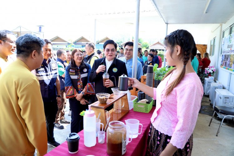 เร่งผลักดันโครงการแม่ฮ่องสอนโมเดล ให้เกิดผลลัพธ์อย่างเป็นรูปธรรม ช่วยเกษตรกร